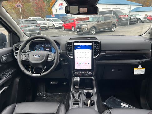 New 2025 Ford Ranger Lariat w/ Black Appearance Package image 35