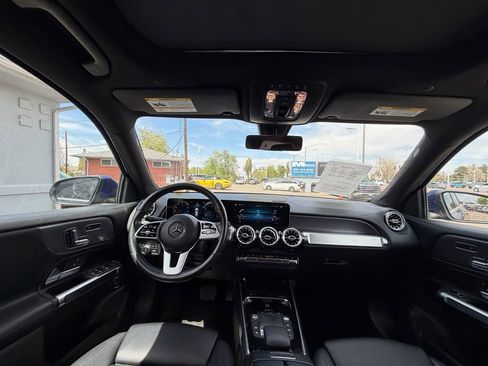Used 2021 Mercedes-Benz GLB 250 4MATIC image 16