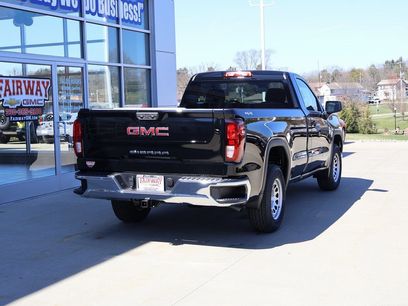 New 2025 GMC Sierra 1500 Pro w/ Pro Value Package