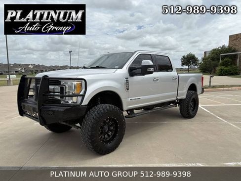 Used 2017 Ford F250 XLT w/ XLT Premium Package AWD/4WD image 1