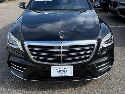 Used 2019 Mercedes-Benz S 560 Sedan image 2