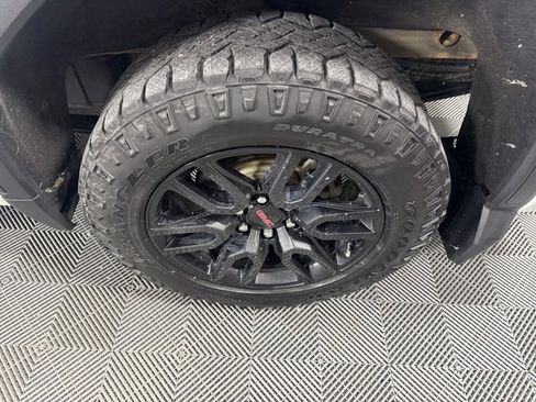 Used 2022 GMC Sierra 1500 Elevation w/ LPO, Elevation Black Package image 10