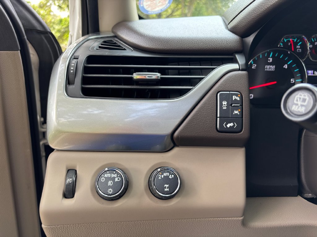 Used 2017 Chevrolet Tahoe Premier AWD/4WD image 25