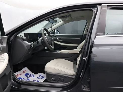 Used 2025 Hyundai Sonata SEL FWD image 14