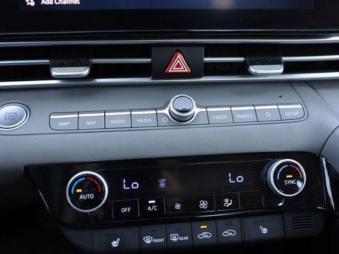 Certified 2023 Hyundai Elantra SEL w/ Convenience Package FWD image 21