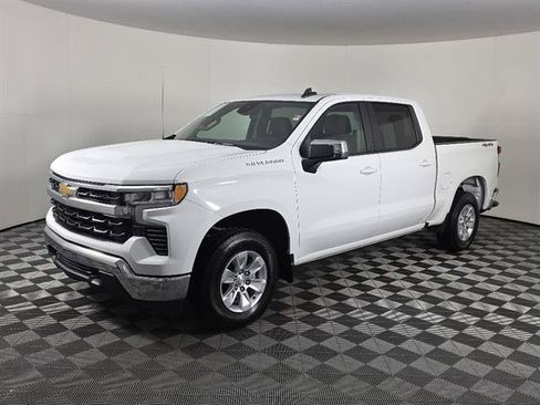 Used 2025 Chevrolet Silverado 1500 LT AWD/4WD image 11