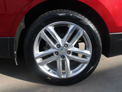 Used 2018 Chevrolet Equinox Premier image 7