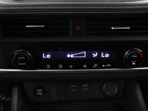Used 2025 Nissan Rogue SV FWD image 20