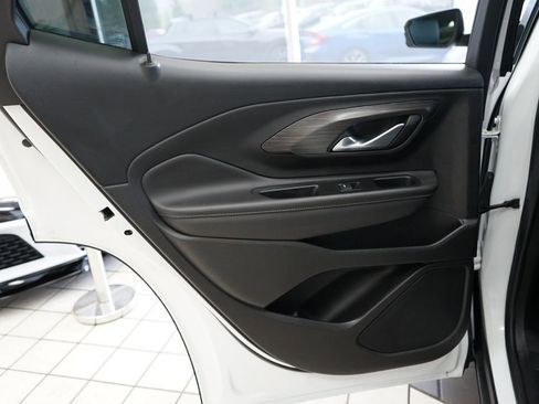 Used 2023 GMC Terrain SLT image 43