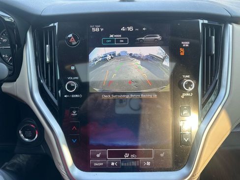 Used 2025 Subaru Outback Premium image 31