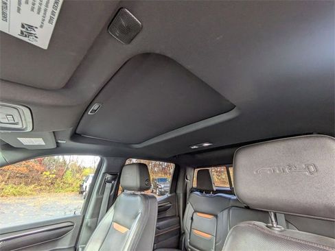 Used 2022 GMC Sierra 1500 AT4 w/ Technology Package image 28