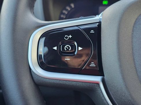 New 2026 Volvo XC60 B5 Plus w/ Protection Package Premier image 31