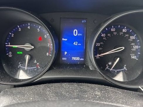Used 2018 Toyota C-HR XLE FWD image 9