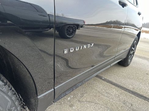 Used 2024 Chevrolet Equinox LS w/ LS Convenience Package image 3