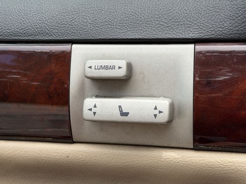 Used 2005 Lincoln Aviator 2WD image 12