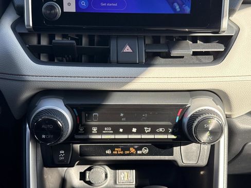 Used 2023 Toyota RAV4 XLE image 7