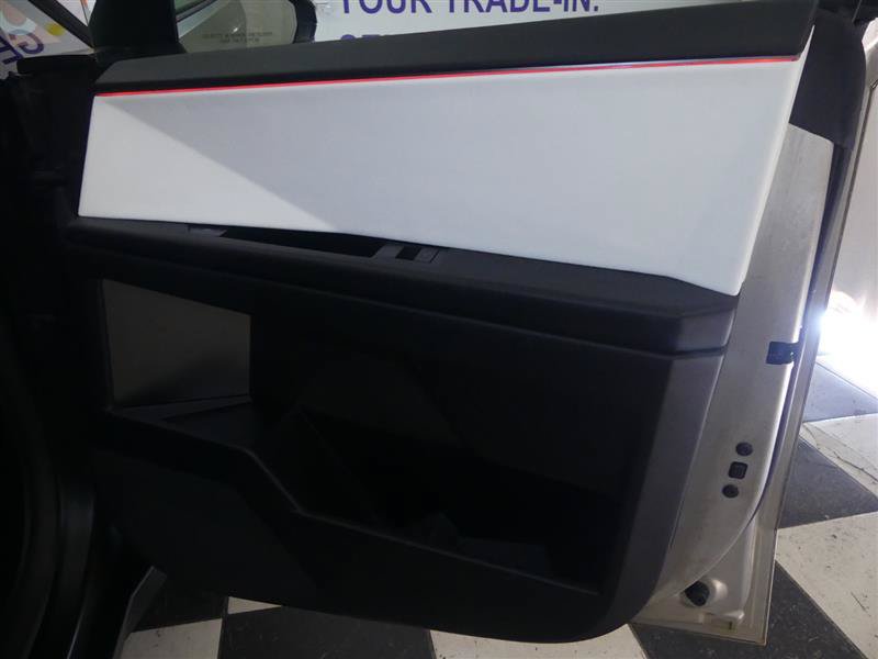 Used 2024 Tesla Cybertruck AWD Crew Cab image 23