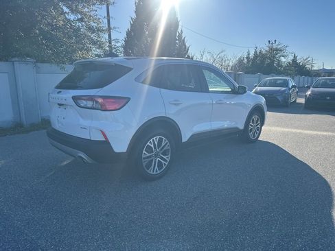 Used 2022 Ford Escape SEL image 6
