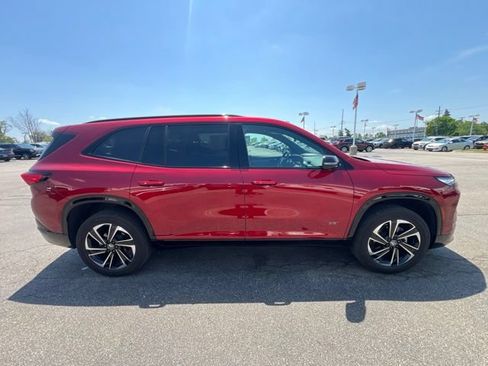 Used 2025 Buick Enclave Sport Touring w/ Trailering Package, 5000 lbs. AWD/4WD image 4