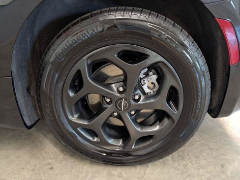 Used 2022 Chrysler Pacifica Touring-L w/ S Appearance Package FWD image 51