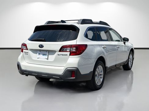 Used 2019 Subaru Outback 2.5i Premium AWD/4WD image 3