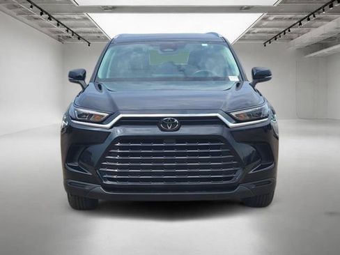 Used 2025 Toyota Grand Highlander AWD image 9