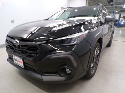 Used 2024 Subaru Crosstrek 2.5i Limited w/ Crosstrek Mirror Package image 1