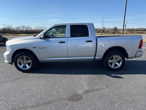Used 2017 RAM 1500 Express w/ Express Value Package image 10