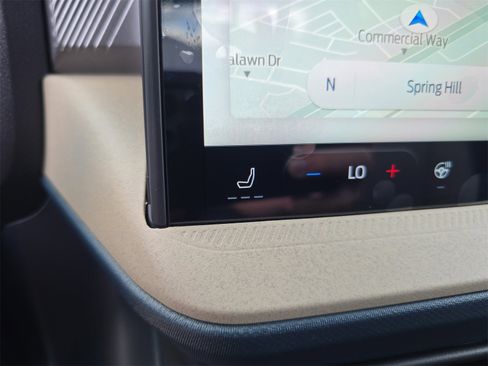 New 2025 Ford Maverick Lariat w/ 4K Tow Package image 18