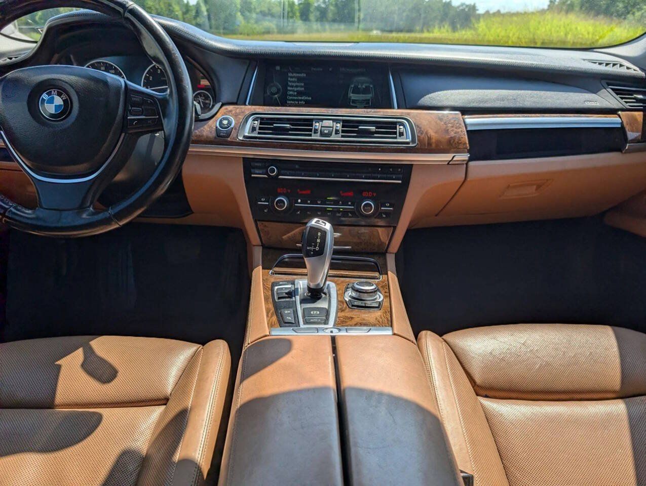 Used 2013 BMW 740Li xDrive AWD/4WD image 39
