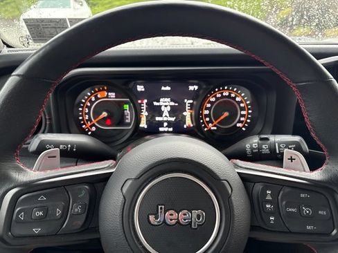 Used 2024 Jeep Wrangler Unlimited Rubicon 392 AWD/4WD image 22