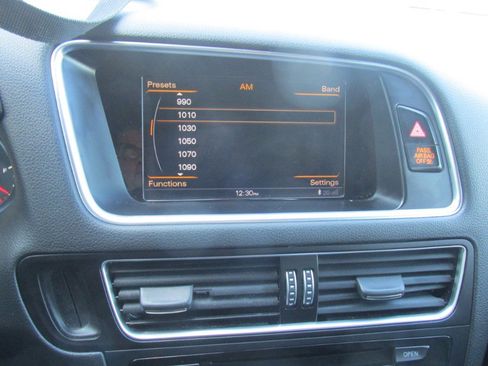 Used 2017 Audi Q5 2.0T Premium Plus w/ Technology Package image 80