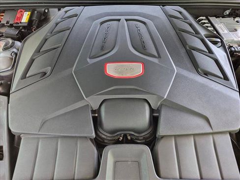 Used 2021 Porsche Cayenne Turbo AWD/4WD image 24