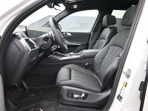 New 2026 BMW X7 xDrive40i w/ M Sport Package image 12