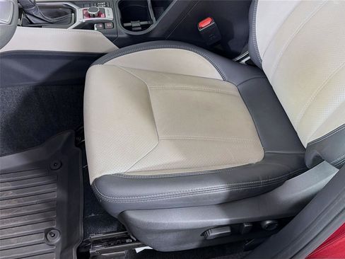 Certified 2024 Subaru Forester Limited image 22