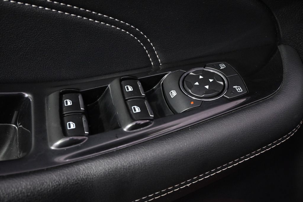 Used 2019 Ford Edge Titanium FWD image 23