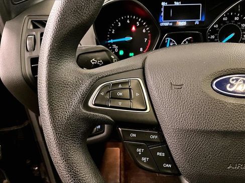 Used 2018 Ford Escape SE w/ SE Sync 3 Package FWD image 17