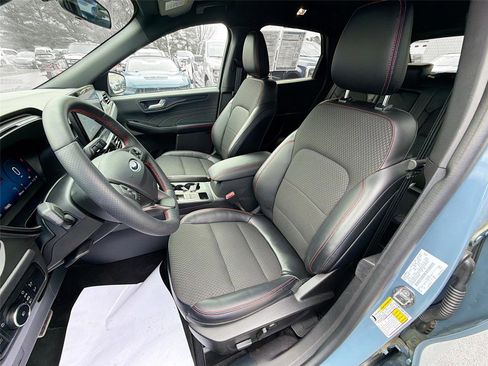 Used 2024 Ford Escape ST-Line Select w/ Tech Pack #2 image 11