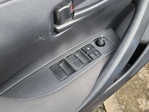 Used 2023 Toyota Corolla LE image 14