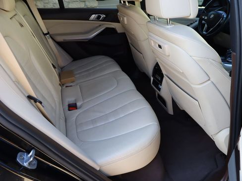 Used 2019 BMW X5 xDrive40i w/ Premium Package 2 AWD/4WD image 17
