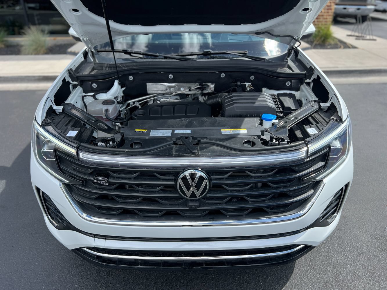 Used 2024 Volkswagen Atlas SEL Premium R-Line AWD/4WD image 10