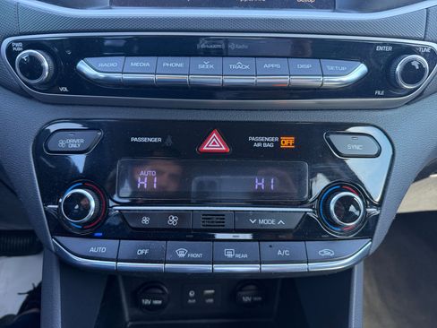 Used 2018 Hyundai Ioniq SEL image 11