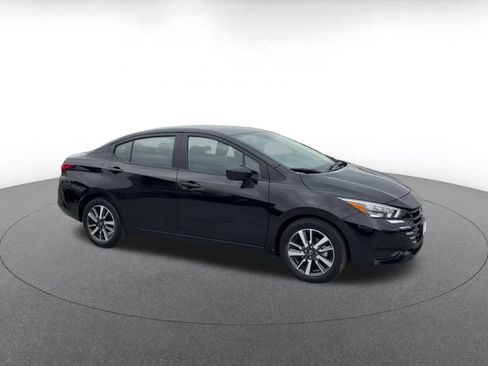 Used 2025 Nissan Versa SV FWD image 2