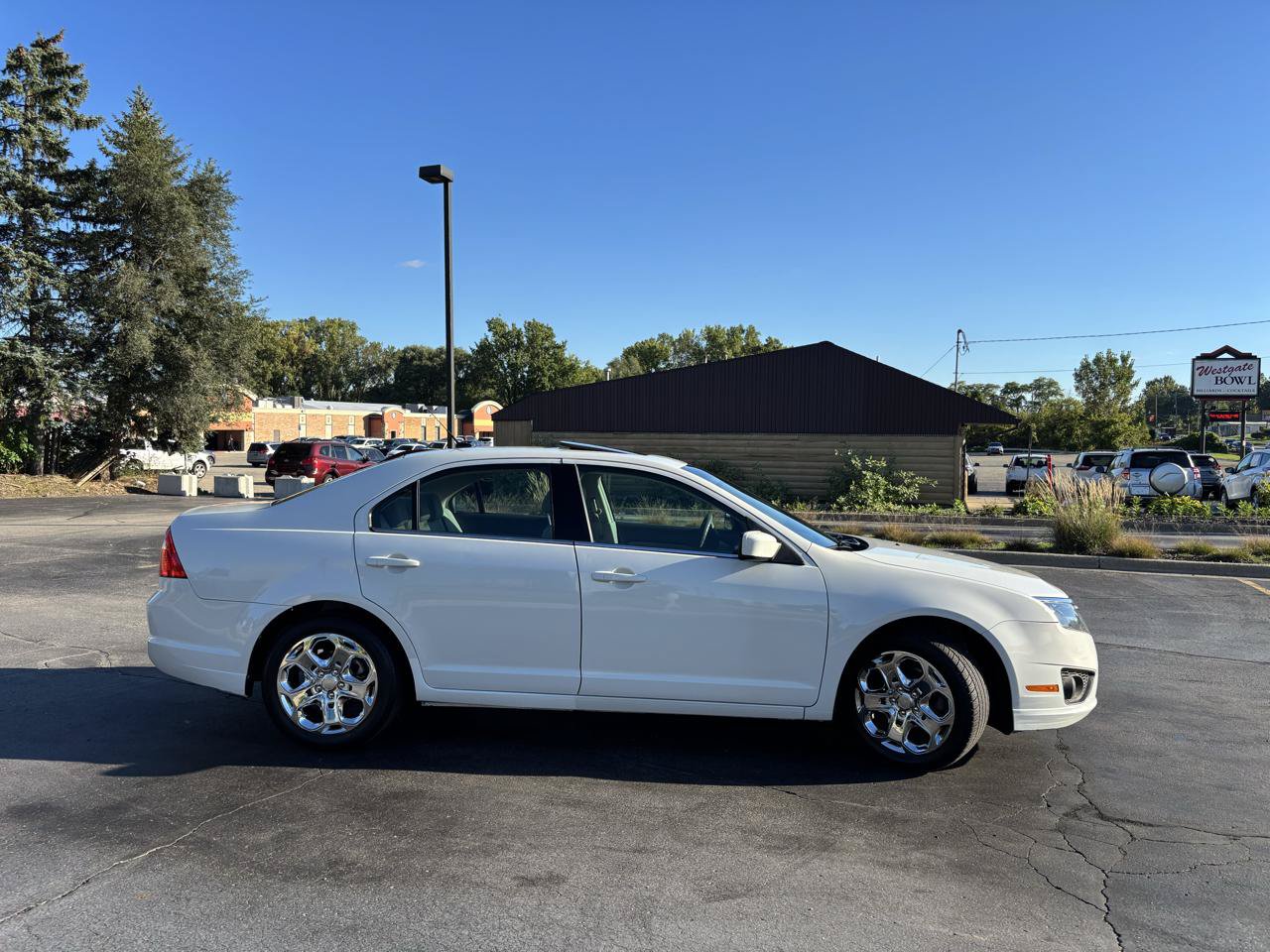Used 2010 Ford Fusion SE FWD image 10