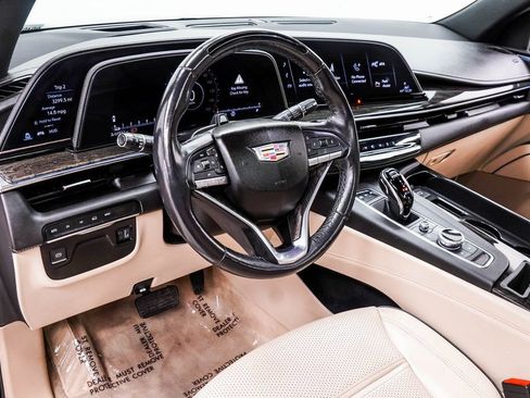 Used 2023 Cadillac Escalade ESV Premium Luxury image 15