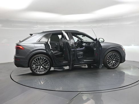 Used 2025 Audi SQ8 Premium Plus AWD/4WD image 2