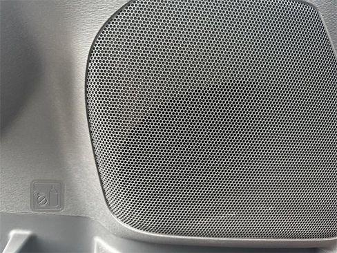 Used 2020 Toyota Sienna XLE image 24