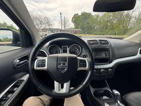 Used 2018 Dodge Journey SE w/ Popular Equipment Group FWD image 19