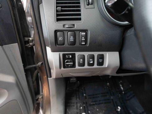 Used 2013 Toyota Tacoma 4x4 Access Cab V6 image 11