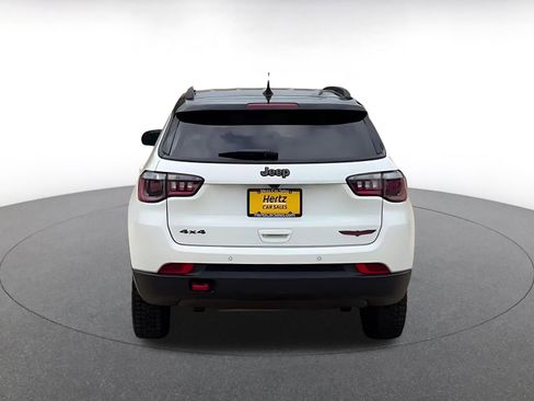 Used 2025 Jeep Compass Trailhawk image 12